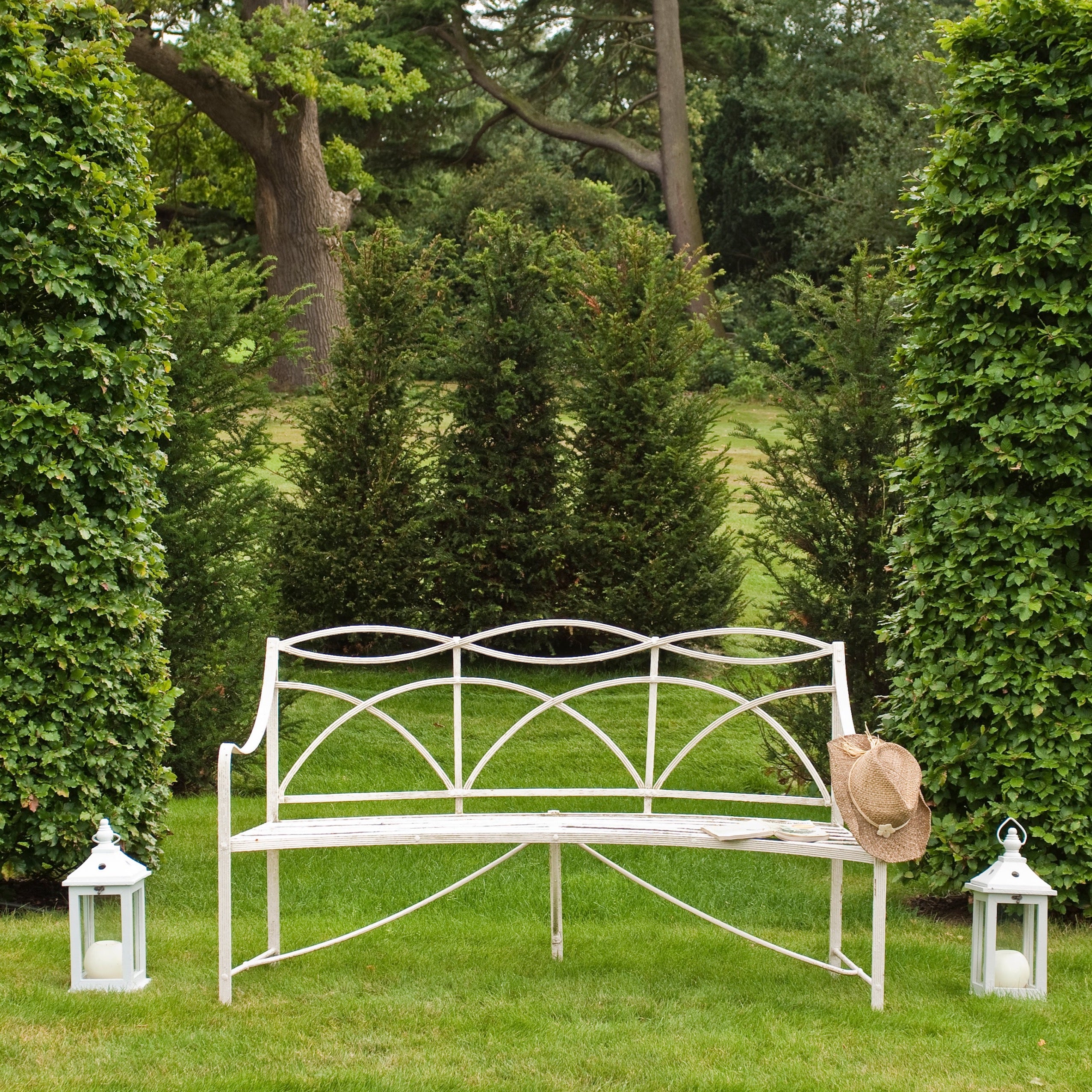 Exterior Eggshell "Wimborne White" No. 239