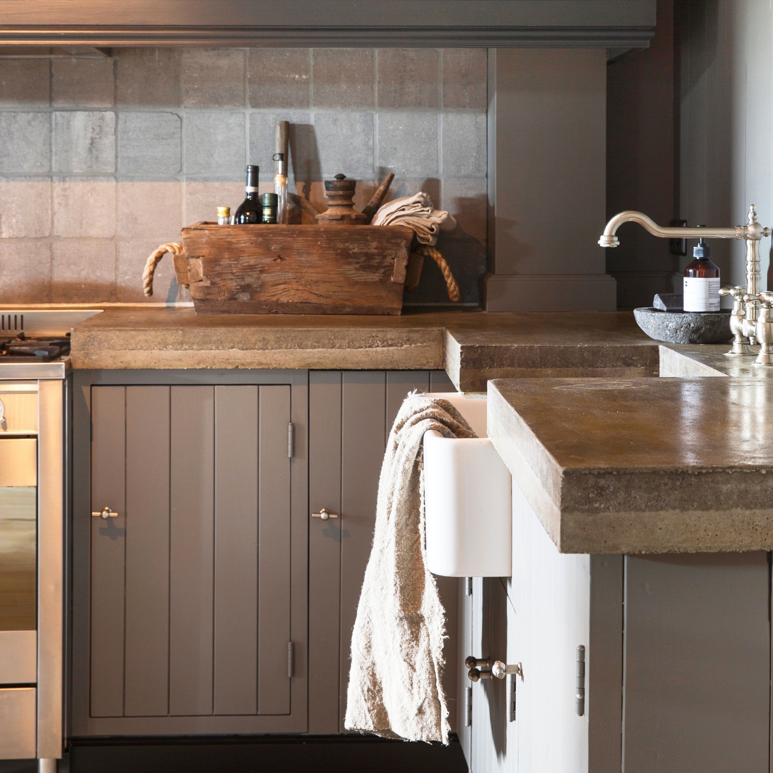 Traditional Paint Eggshell "Elephant Skin"