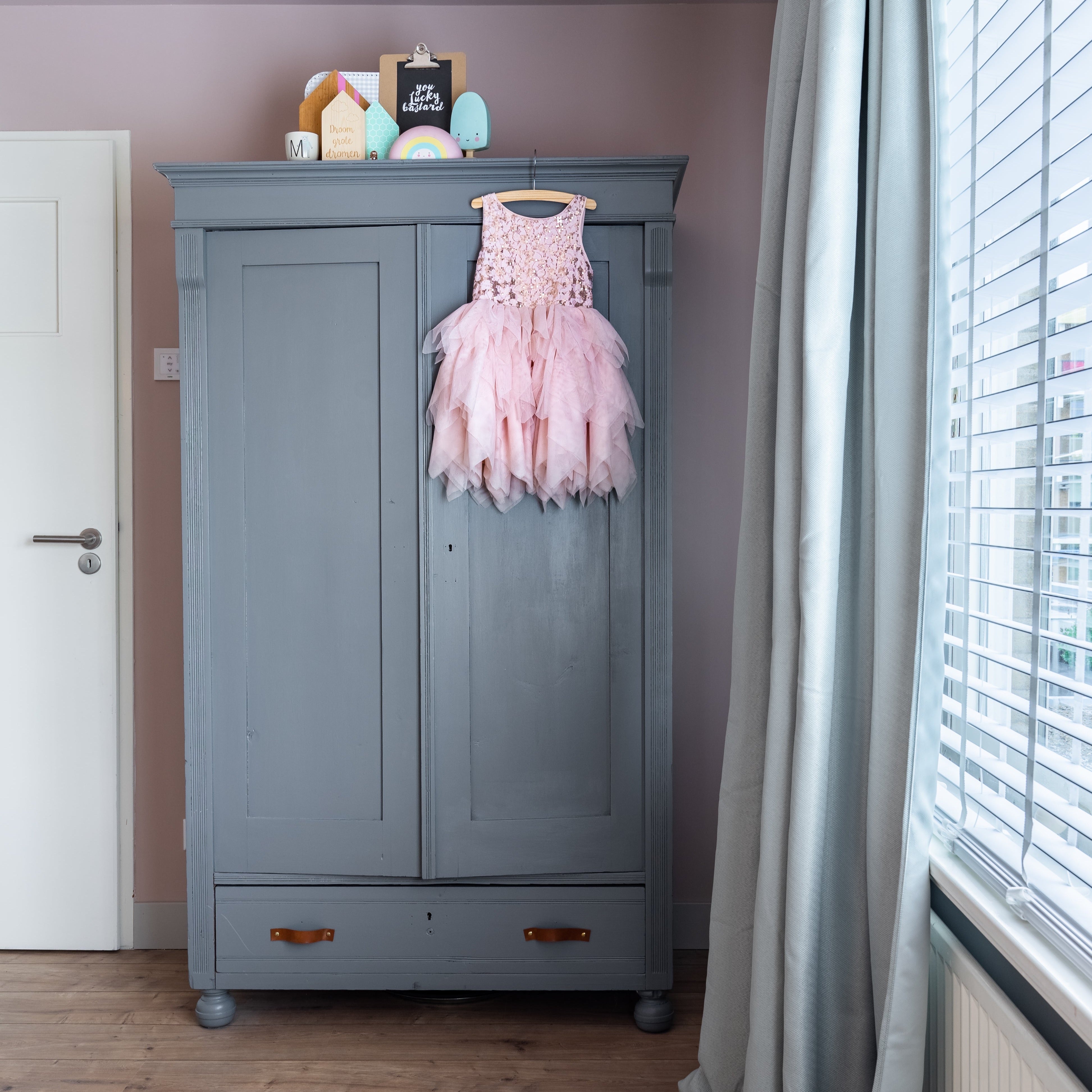 Traditional Paint Eggshell "Pigeon Grey"