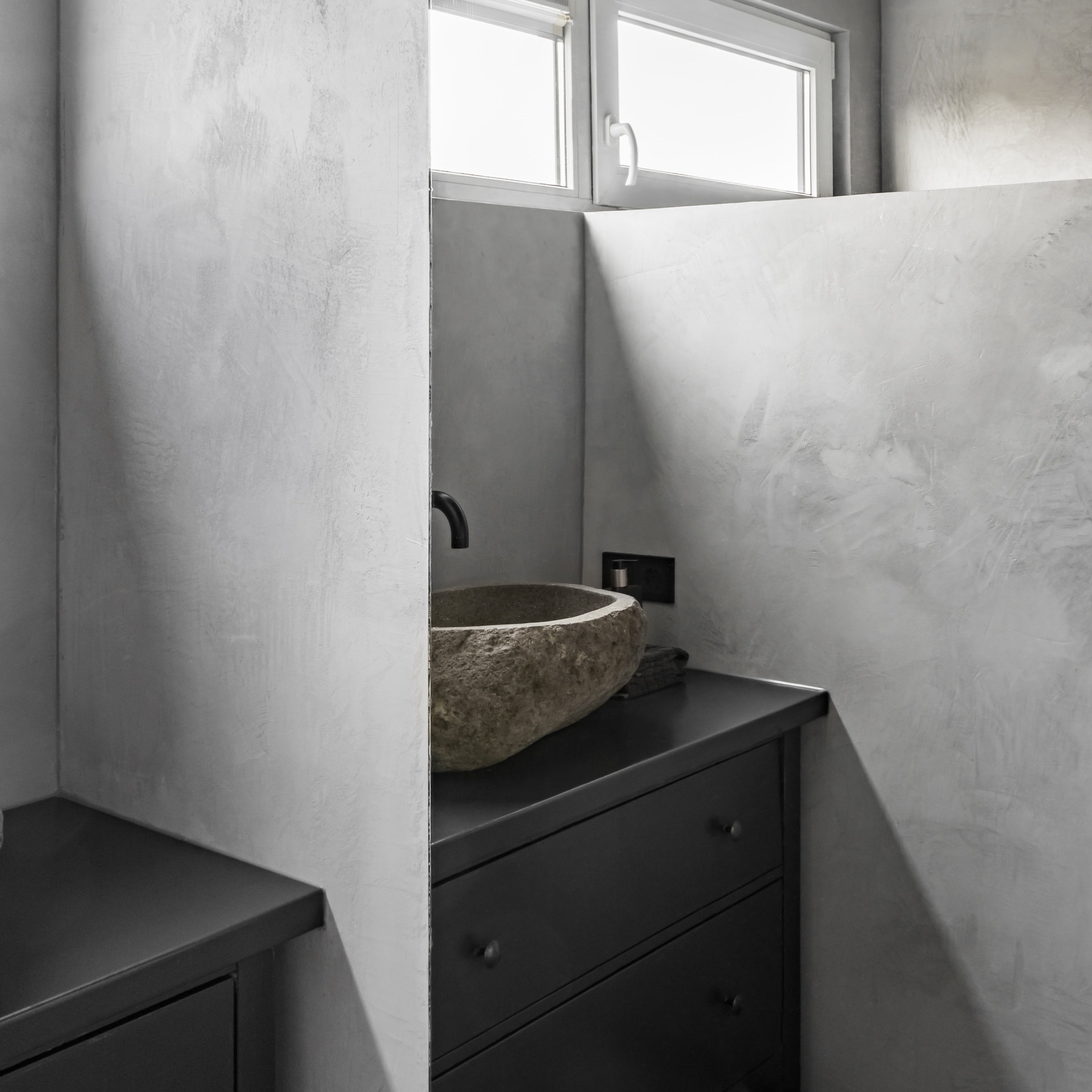 Marrakech Walls "White Rhino"